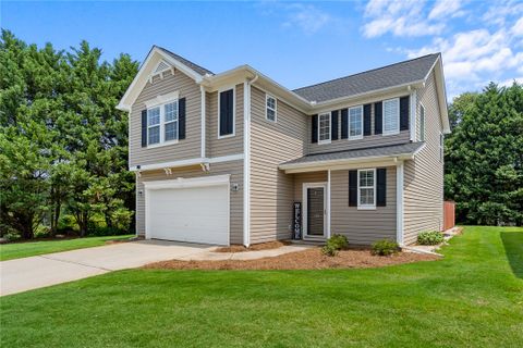 134 Raven Hill Way active home in Raven Hills, Piedmont, SC
