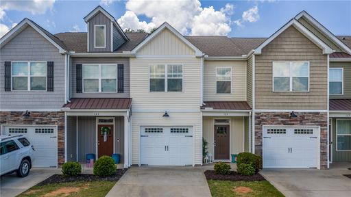 125 SE Rushing Creek Lane active home in Raven Hills, Piedmont, SC