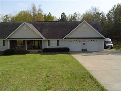 114 Planters Drive sold home in Papa's Plantat, Seneca, SC