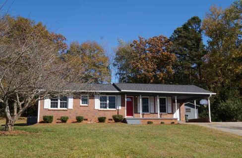 999 S Hillcrest