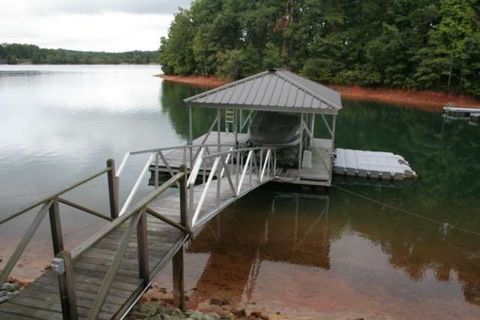 306 Lakeside Drive sold home in Lakeside Estate, Seneca, SC