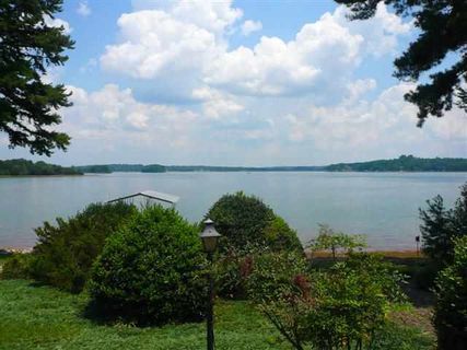 10061 Maughan Trail Lake Keowee Waterfront