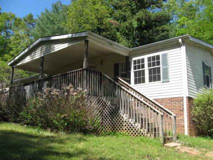 136 Fields Avenue