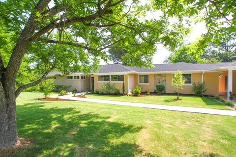 2506 Neville Way