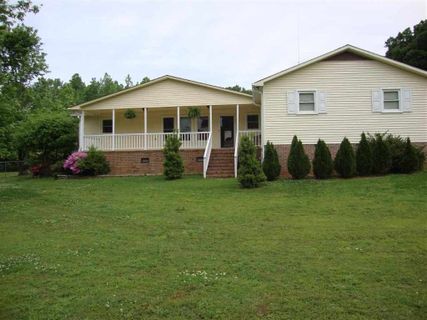 1023 Dickerson Road
