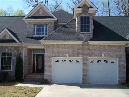 306 Breakwater Lane