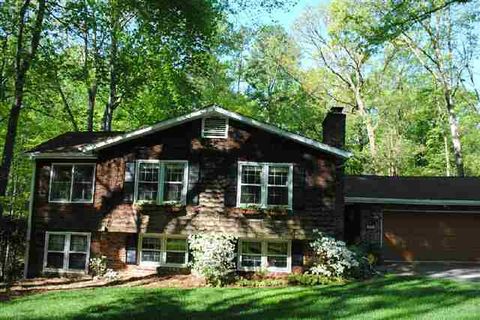 331 Woodland Way