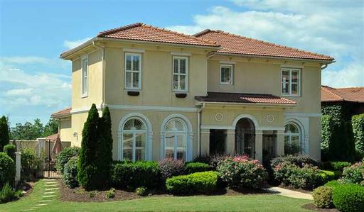 608 Villaggio Drive