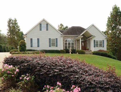 182 S Oak Pointe Drive sold home in South Oak Point, Seneca, SC