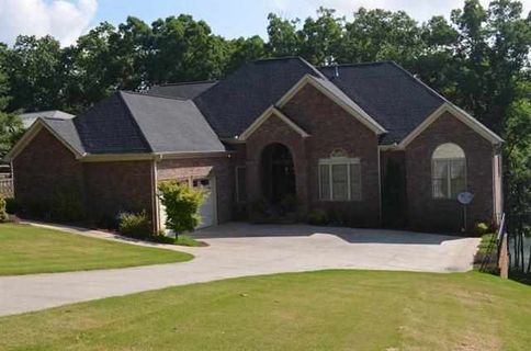200 Plantation Pointe
