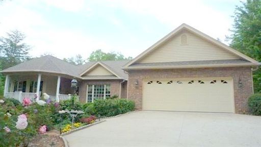 304 Willow Oak Court sold home in South Oak Point, Seneca, SC