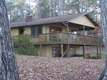 545 Riverbend Drive sold home in River Bend, Lavonia, GA