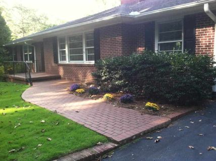 103 Crestwood