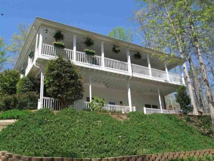204 Riverlake