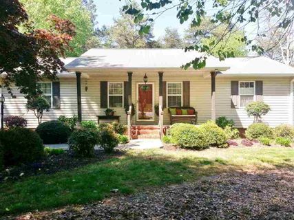 112 Fleetwood Court