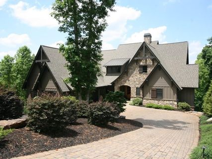 136 Cedar Bluff Court Highlands Lot 35 sold home in Highland Lake Keowee, Six Mile, SC