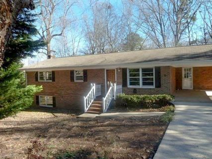 201 Torrington Road