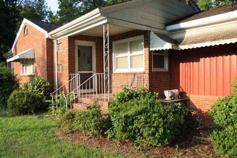 3902 White Horse Road