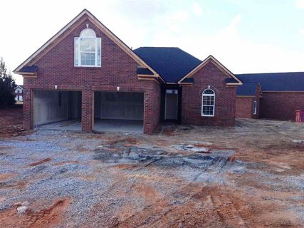 305 Canterbury Lane The Edgewood sold home in The Crossing, Seneca, SC