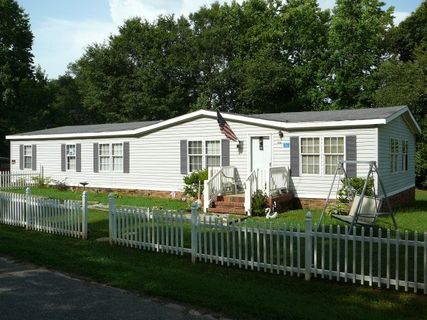 106 Roxanne Street 106 Roxanne Ave