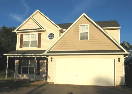 311 N Chestnut Street sold home in Chestnut Hills, Seneca, SC