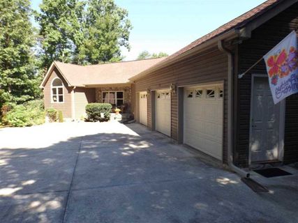 111 Holly Hill