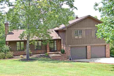 102 Horseshoe Drive