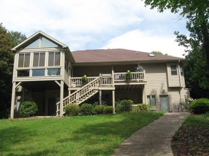 226 Royal Oaks Drive