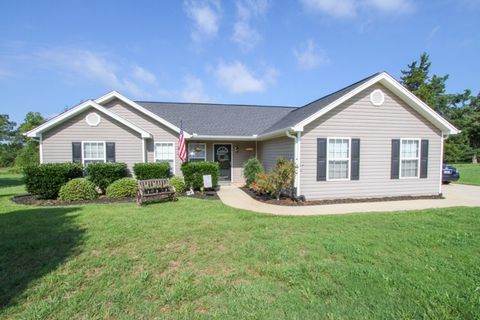 113 Yellow Pine Drive
