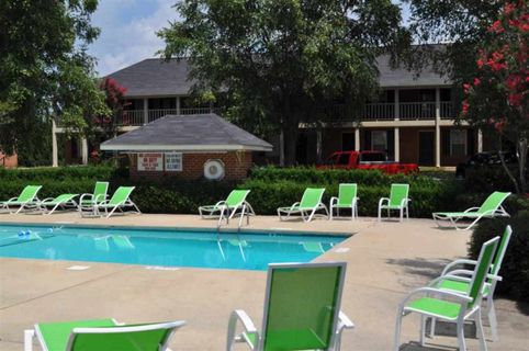 503 250 Elm St Riverbank Commons (E103)
