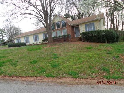 1410 Hilltop Drive
