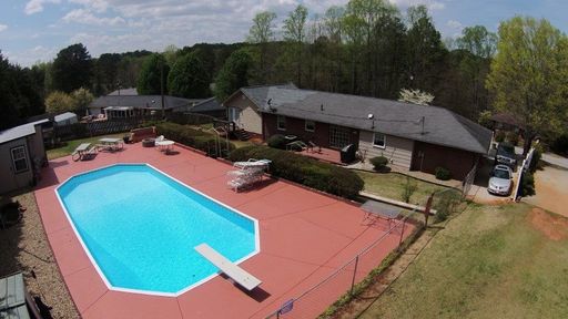 708 N Greenwich Drive