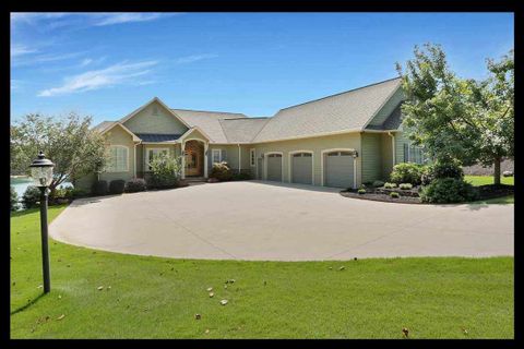 363 Stardust Lane