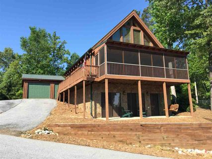 131 Briar Court sold home in Harbor Plus On Keowee, Seneca, SC