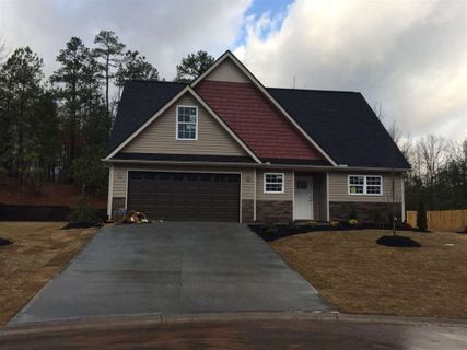135 Gallant Lane