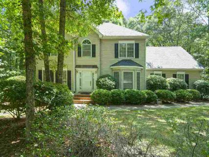 102 Shadow Oaks Drive