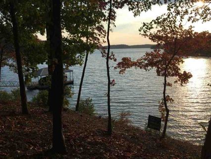 140 Cedar Bluff Court Lot #34 sold home in Highland Lake Keowee, Six Mile, SC
