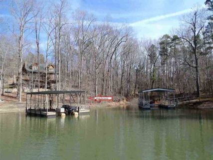 358 E Lakeshore Drive
