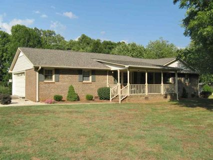 1039 Dickerson Road