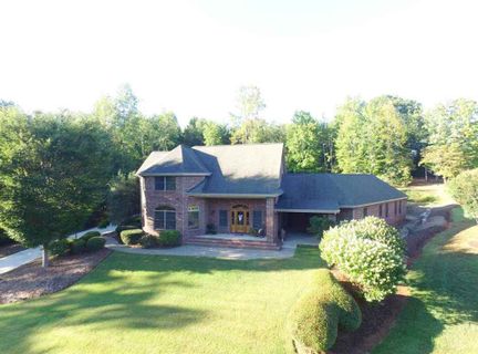 165 W Bay View Drive sold home in Mountain View Bay, Seneca, SC
