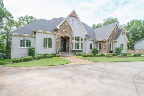 220 Paradise Circle