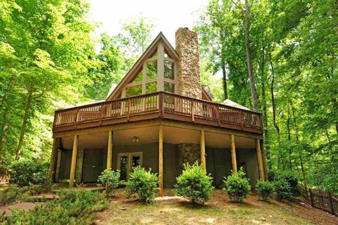 207 Oak Hollow Court sold home in South Oak Point, Seneca, SC