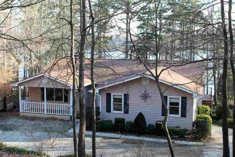 251 Riverlake
