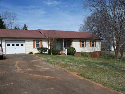 215 Robinwood Lane