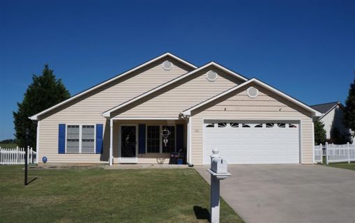 400 Ashwood Lane