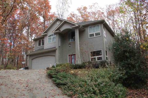 141 Bay Drive