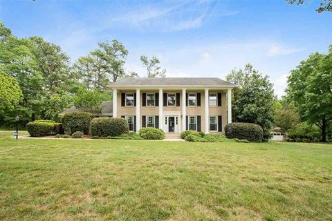 501 Holly Creek Drive