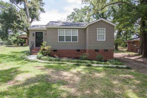 206 Pine Lane