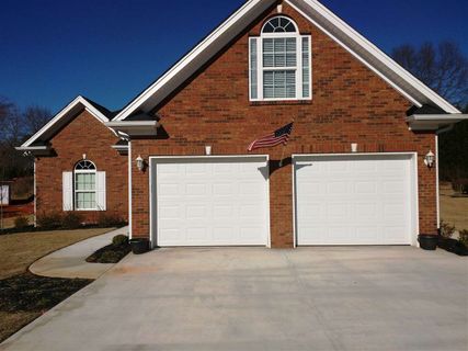 136 Camelot Drive The Edgewood sold home in The Crossing, Seneca, SC
