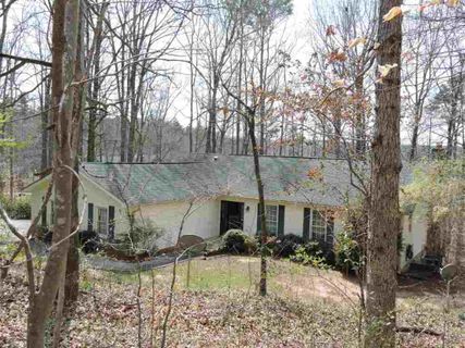 156 Bay Drive